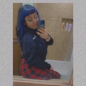 Meet your Posher, Desi